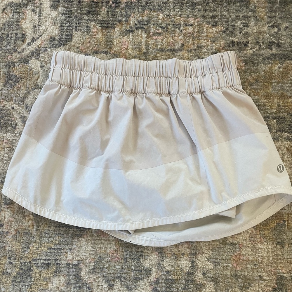 Two-tone Lululemon tennis skirt